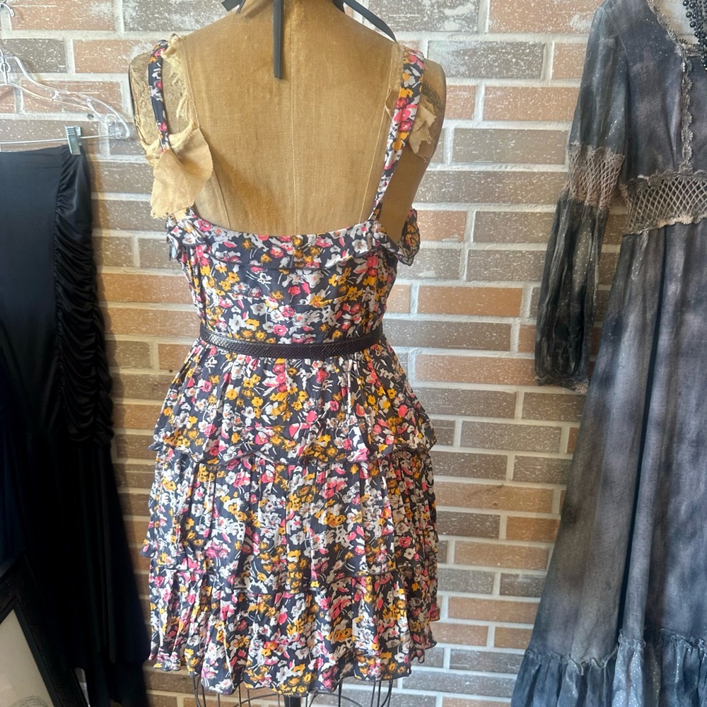 Dress - Picture 2 of 8